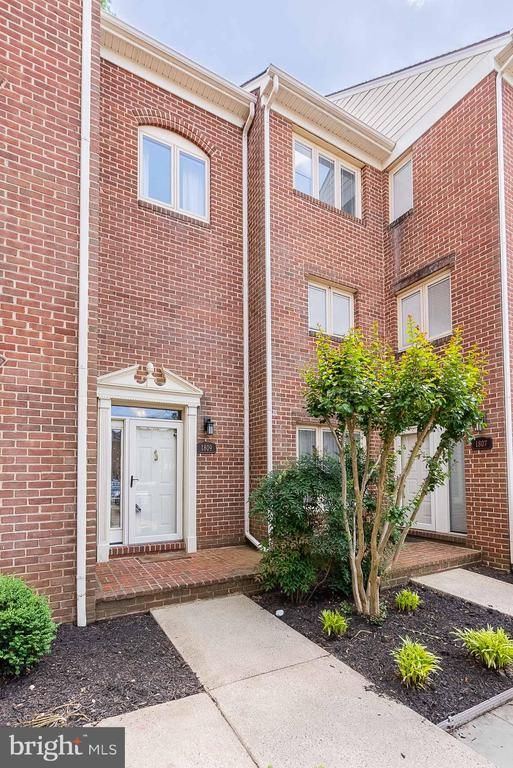 1809 N Uhle St #1, Arlington, VA 22201
