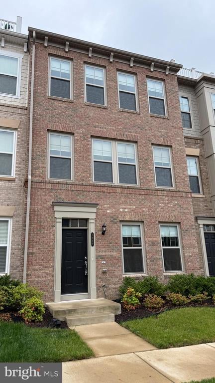 1949 Greenbriar Hall Rd, Dumfries, VA 22026