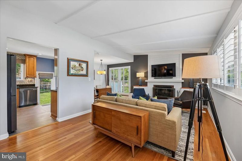 500 N Naylor St N, Alexandria, VA 22304