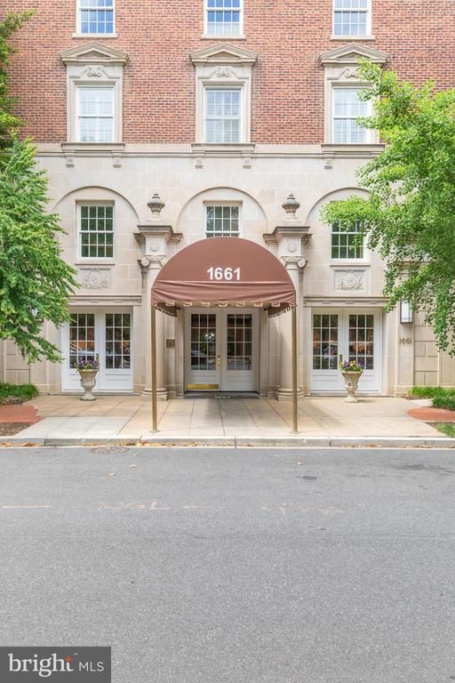 1661 Crescent Pl NW #306, Washington, DC 20009
