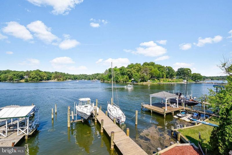 684 N Riverside Dr, Crownsville, MD 21032