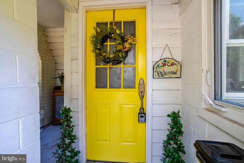 3581 Stephies Ct, Alexandria, VA 22309