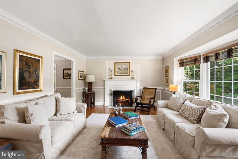 8611 Cyrus Pl, Alexandria, VA 22308