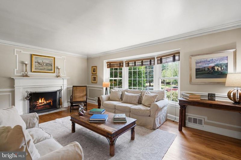8611 Cyrus Pl, Alexandria, VA 22308