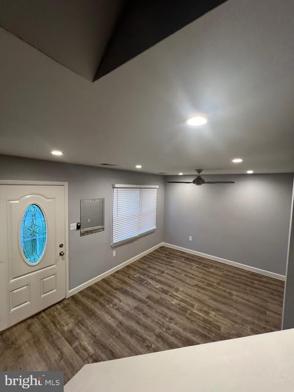 195 Stonegate Dr, Frederick, MD 21702