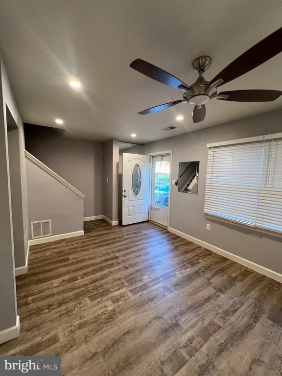 195 Stonegate Dr, Frederick, MD 21702