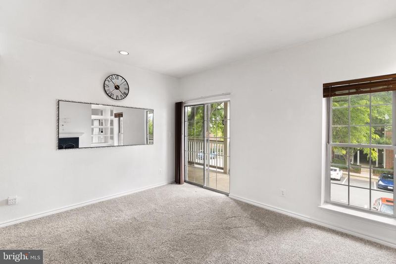 3912 Penderview Dr #528, Fairfax, VA 22033