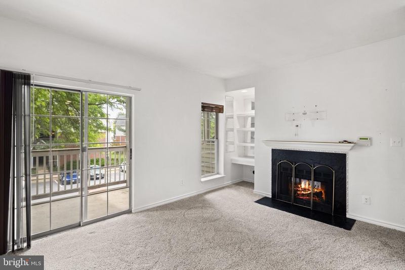3912 Penderview Dr #528, Fairfax, VA 22033