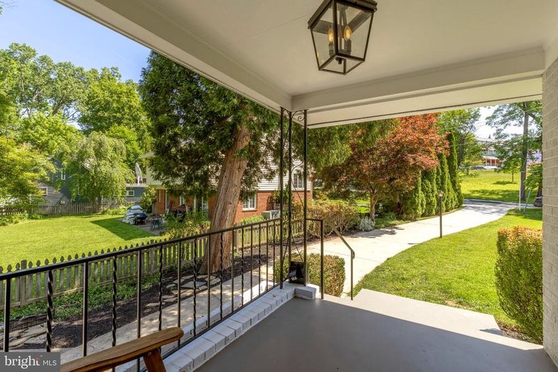 10210 Carroll Pl, Kensington, MD 20895