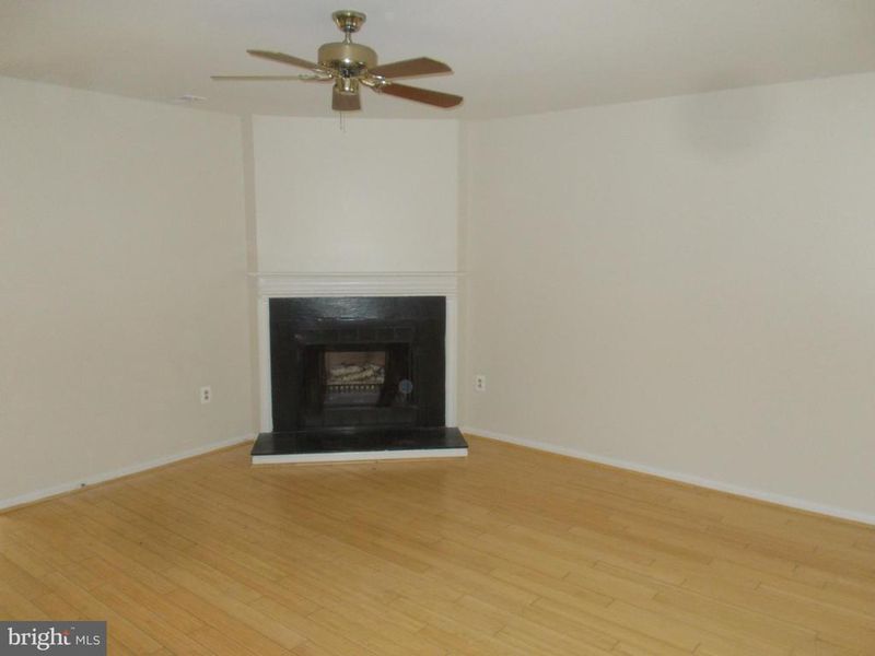 7630 S Arbory Ln #335, Laurel, MD 20707