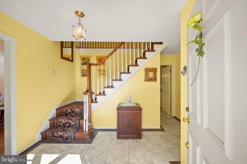 3422 Tilton Valley Dr, Fairfax, VA 22033