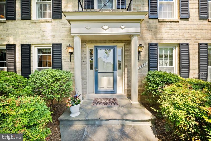 3422 Tilton Valley Dr, Fairfax, VA 22033