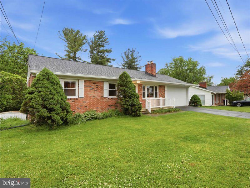 112 Locust Ct, Middletown, MD 21769