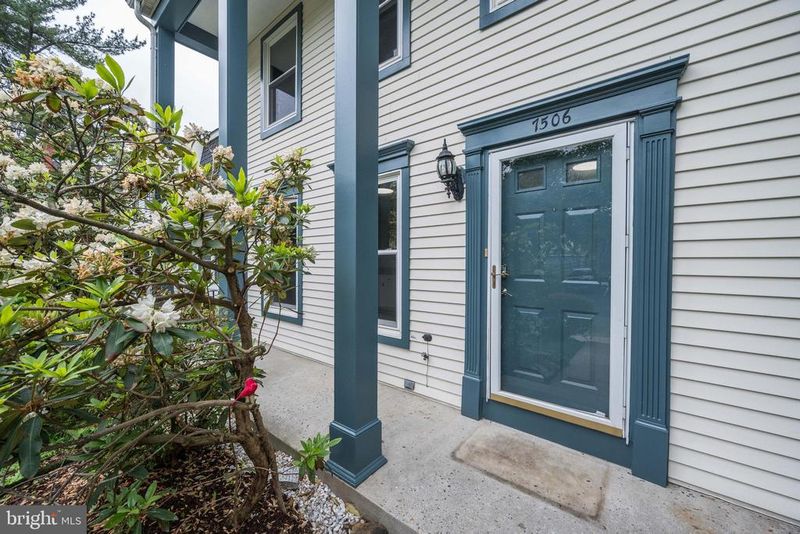 7506 Weatherby Dr, Rockville, MD 20855