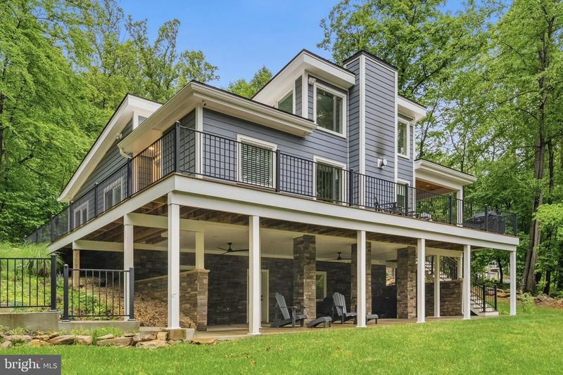 13549 Hanging Rock Ln, Lovettsville, VA 20180