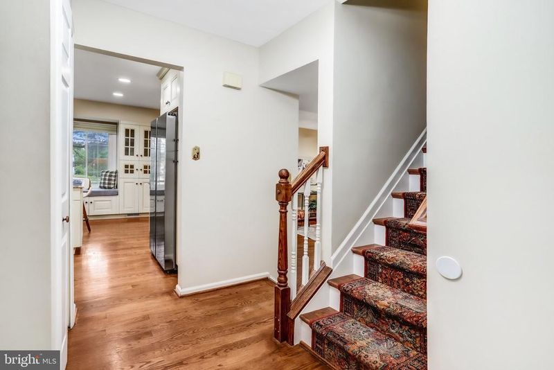 302 Bostwick Ln, Gaithersburg, MD 20878