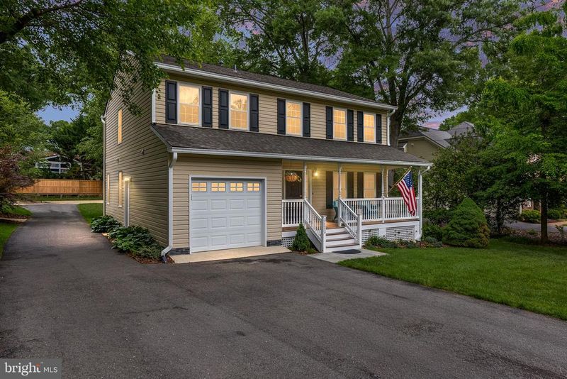 3123 Woodland Ln, Alexandria, VA 22309