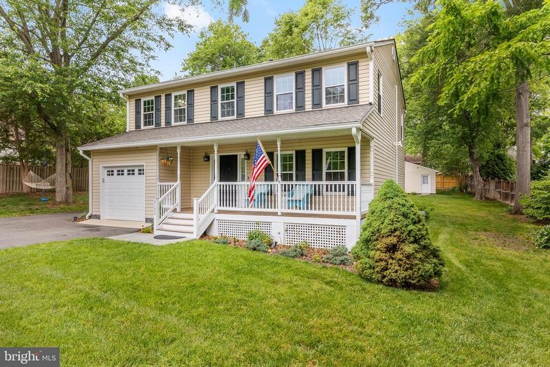 3123 Woodland Ln, Alexandria, VA 22309