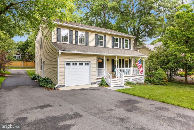 3123 Woodland Ln, Alexandria, VA 22309