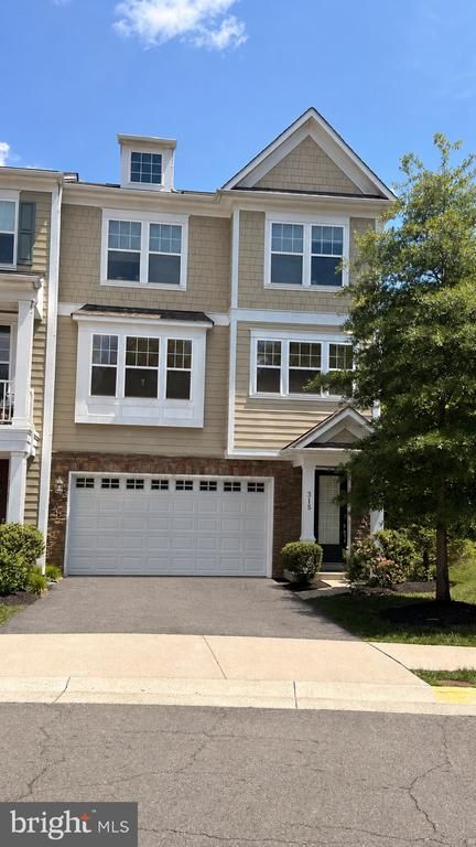 3157 Stone Oak Pl, Oakton, VA 22124