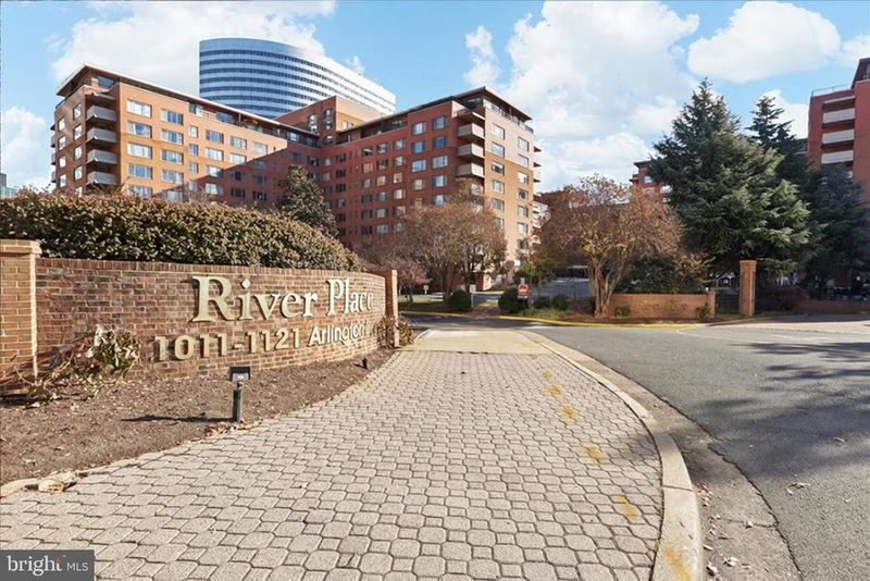 1011 Arlington Blvd #513, Arlington, VA 22209