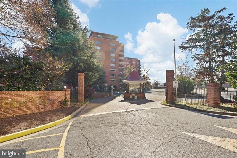 1011 Arlington Blvd #513, Arlington, VA 22209