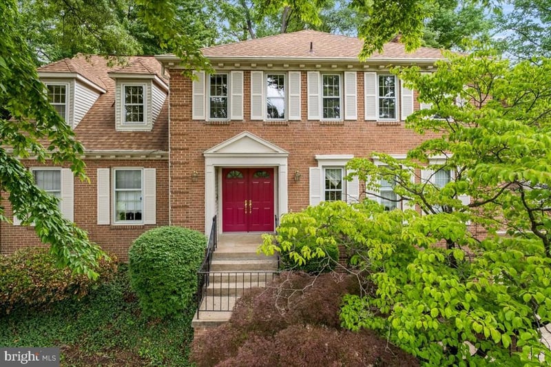 2008 Mason Hill Dr, Alexandria, VA 22307