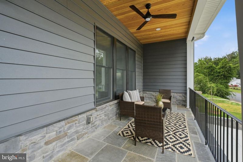 7631 Lisle Ave, Falls Church, VA 22043