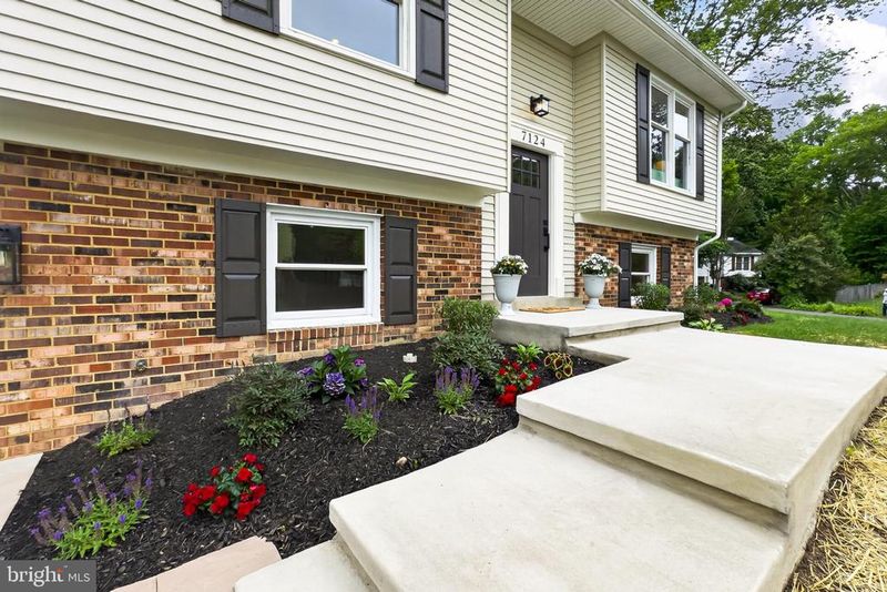 7124 Whetstone Rd, Alexandria, VA 22306