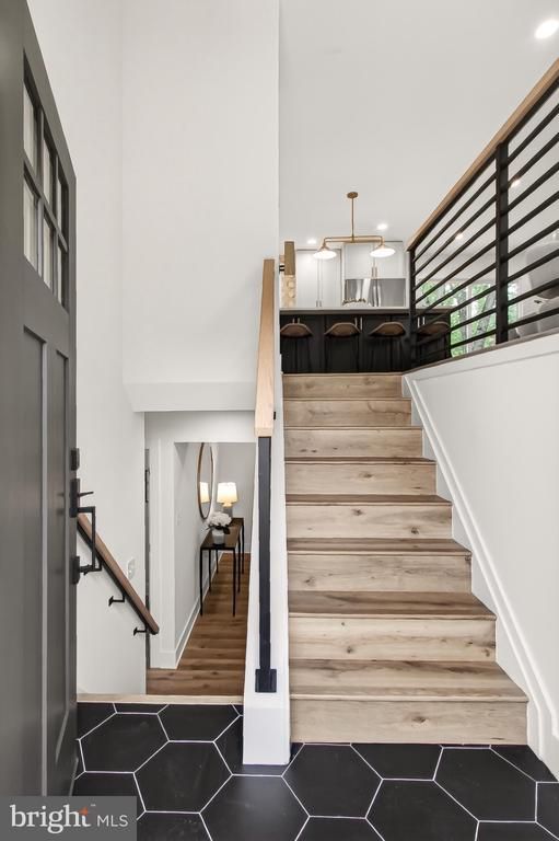 7124 Whetstone Rd, Alexandria, VA 22306