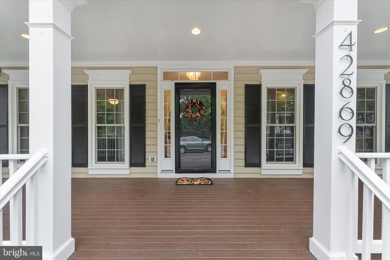 42869 Nashua St, Ashburn, VA 20147