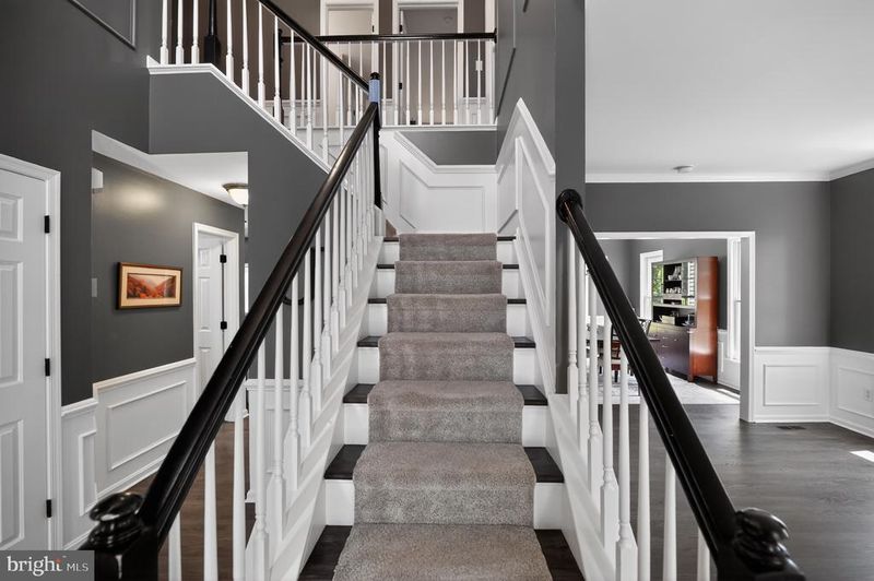 18 Cedarview Ct, Fredericksburg, VA 22406