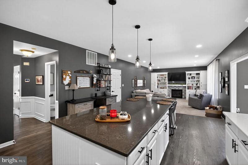 18 Cedarview Ct, Fredericksburg, VA 22406