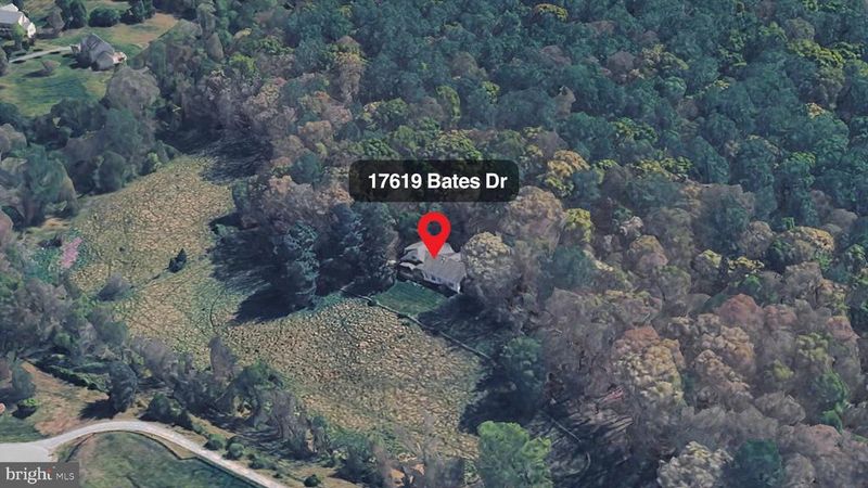 17689 Bates Dr, Hamilton, VA 20158