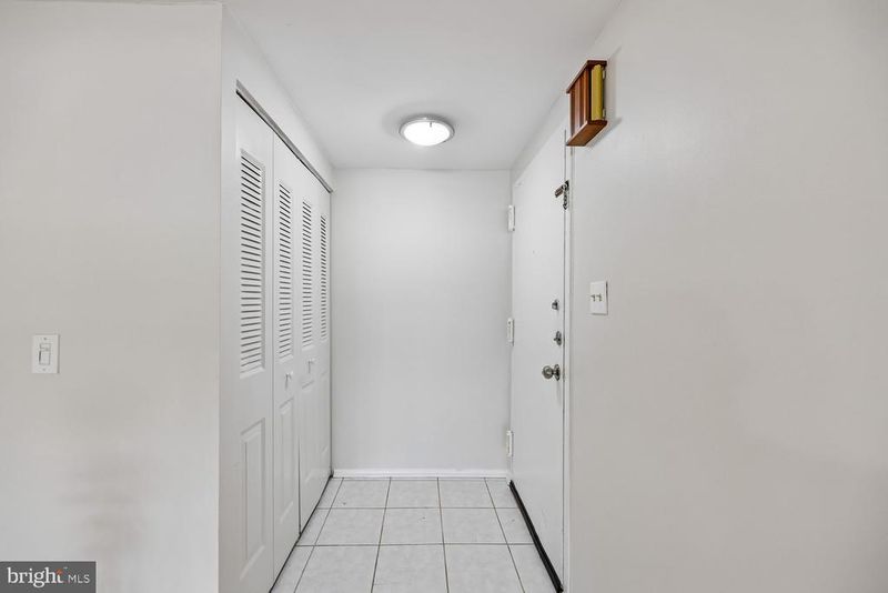 421 Christopher Ave #14, Gaithersburg, MD 20879
