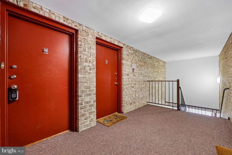 421 Christopher Ave #14, Gaithersburg, MD 20879
