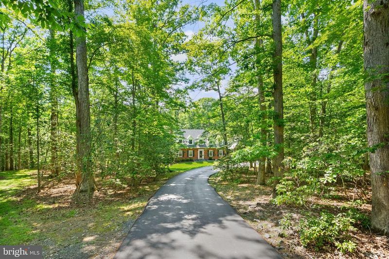 4924 Wood Lilly Ct, Woodbridge, VA 22192