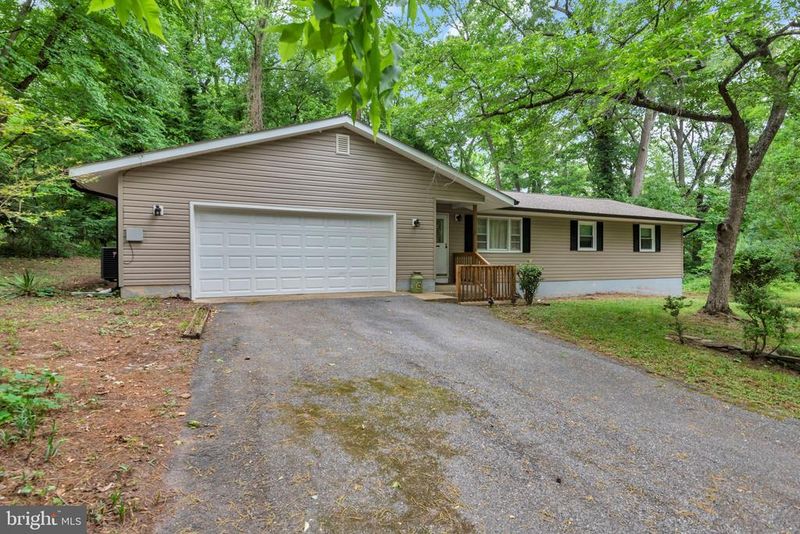 14913 Wannas Dr, Accokeek, MD 20607