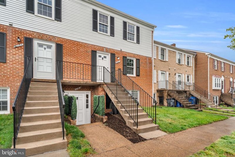 1046 Margate Ct, Sterling, VA 20164