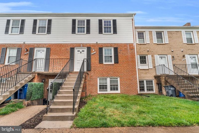 1046 Margate Ct, Sterling, VA 20164