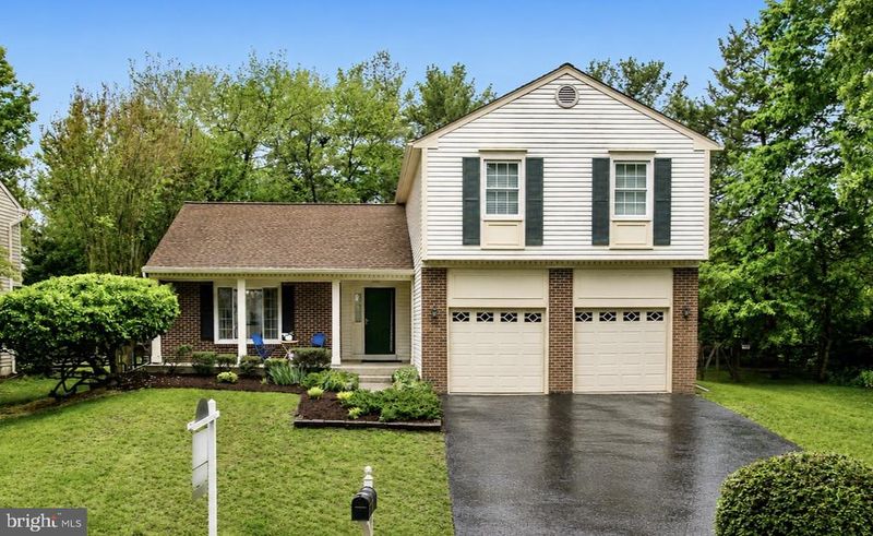 302 Bostwick Ln, Gaithersburg, MD 20878