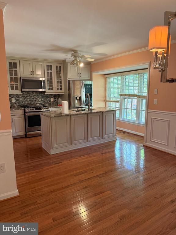 5149 Woodmire Ln, Alexandria, VA 22311