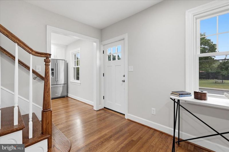 3008 16th St S, Arlington, VA 22204
