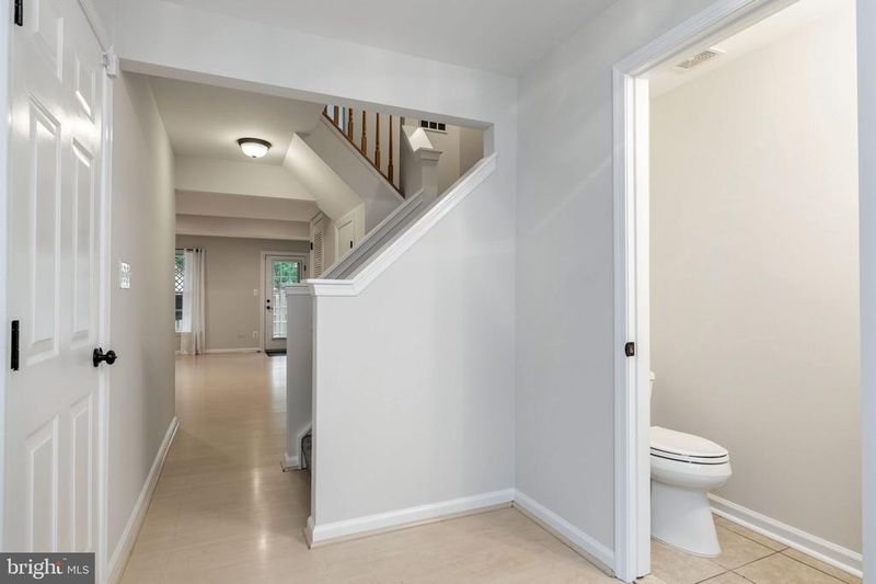 15720 Viewpoint Cir, Dumfries, VA 22025