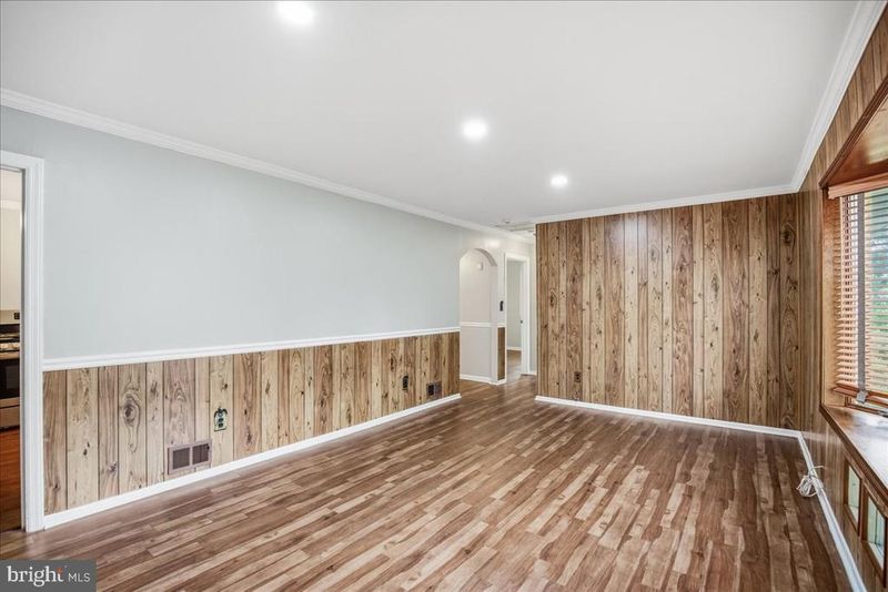 8306 Quentin St, Hyattsville, MD 20784