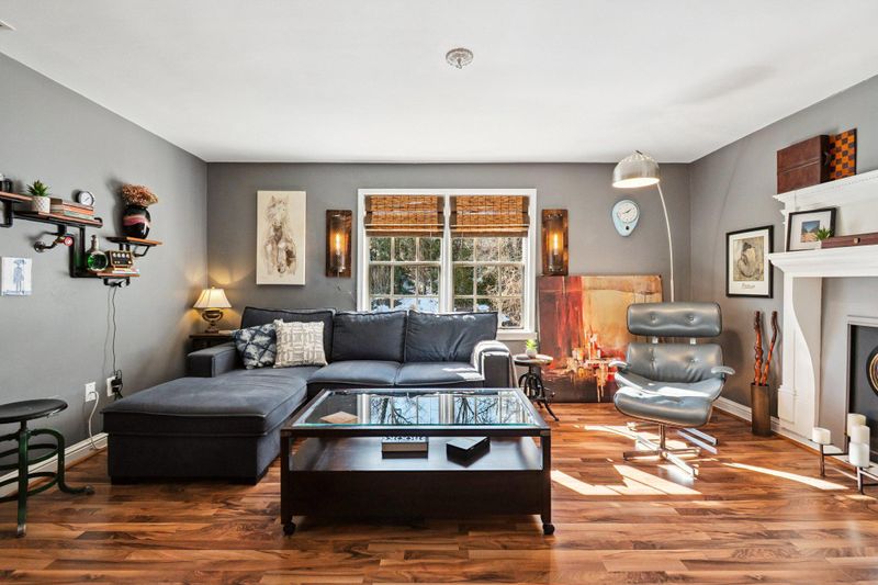 706 S Arlington Mill Dr #18302, Arlington, VA 22204
