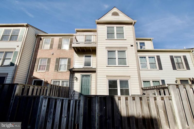 7517 Belle Grae Dr, Manassas, VA 20109