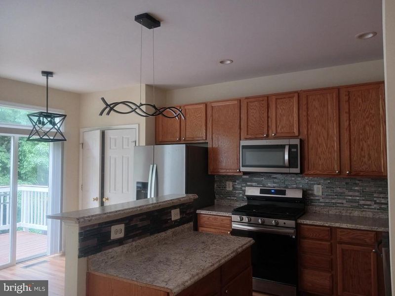 205 Hillside Ct, Stafford, VA 22554