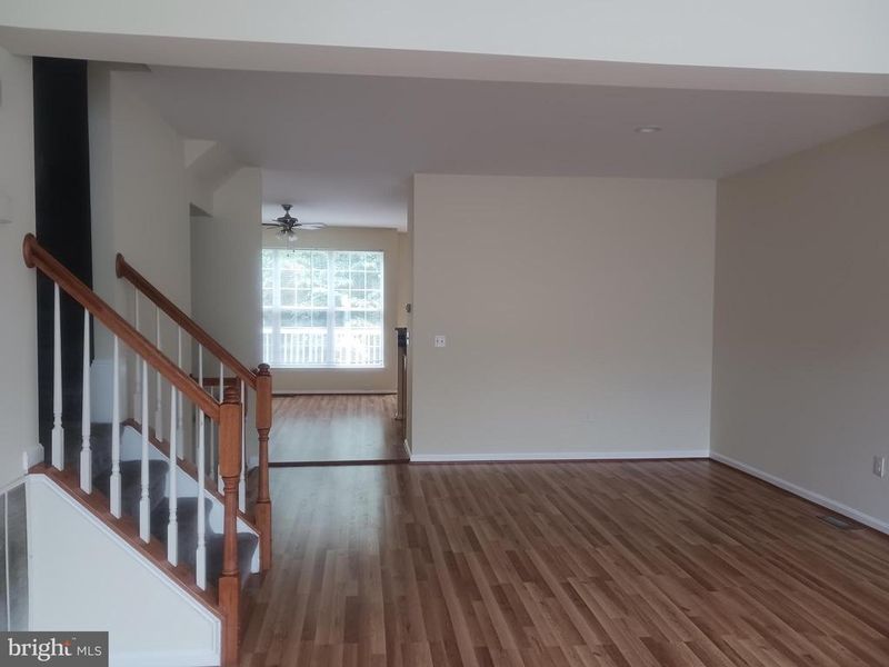 205 Hillside Ct, Stafford, VA 22554