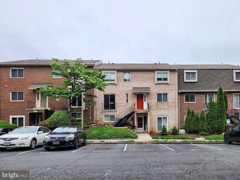 4587 Logsdon Dr #31, Annandale, VA 22003